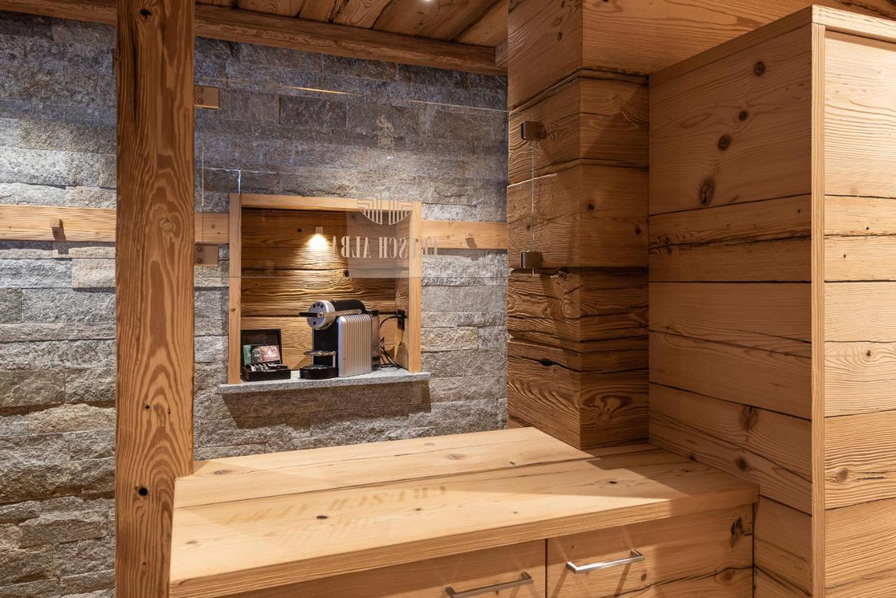 Hotel Crusch Alba Swiss Lodge Цернец Экстерьер фото